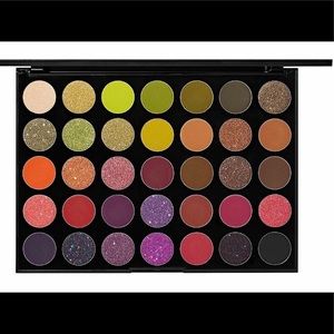35M mood artistry palette